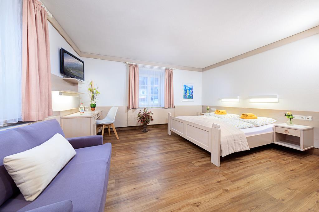 Hotel Garni Zur Laute Mindelheim Luaran gambar